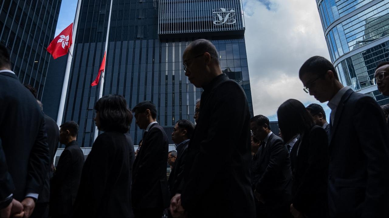 Правительство Гонконга вспоминает жертв пожара