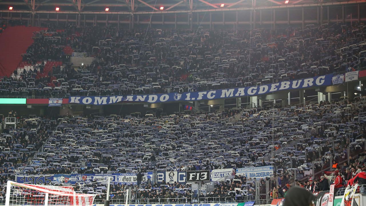 1. ФК Магдебург: Фанат умирает во время игры! Почему фанаты продолжали веселиться | спорт