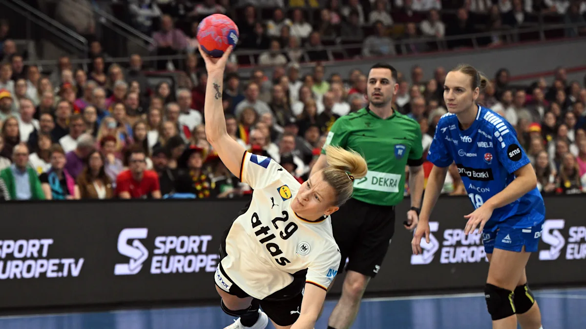 Четвертая победа на чемпионате мира: немецкие гандболисты празднуют очередной фестиваль стрельбы